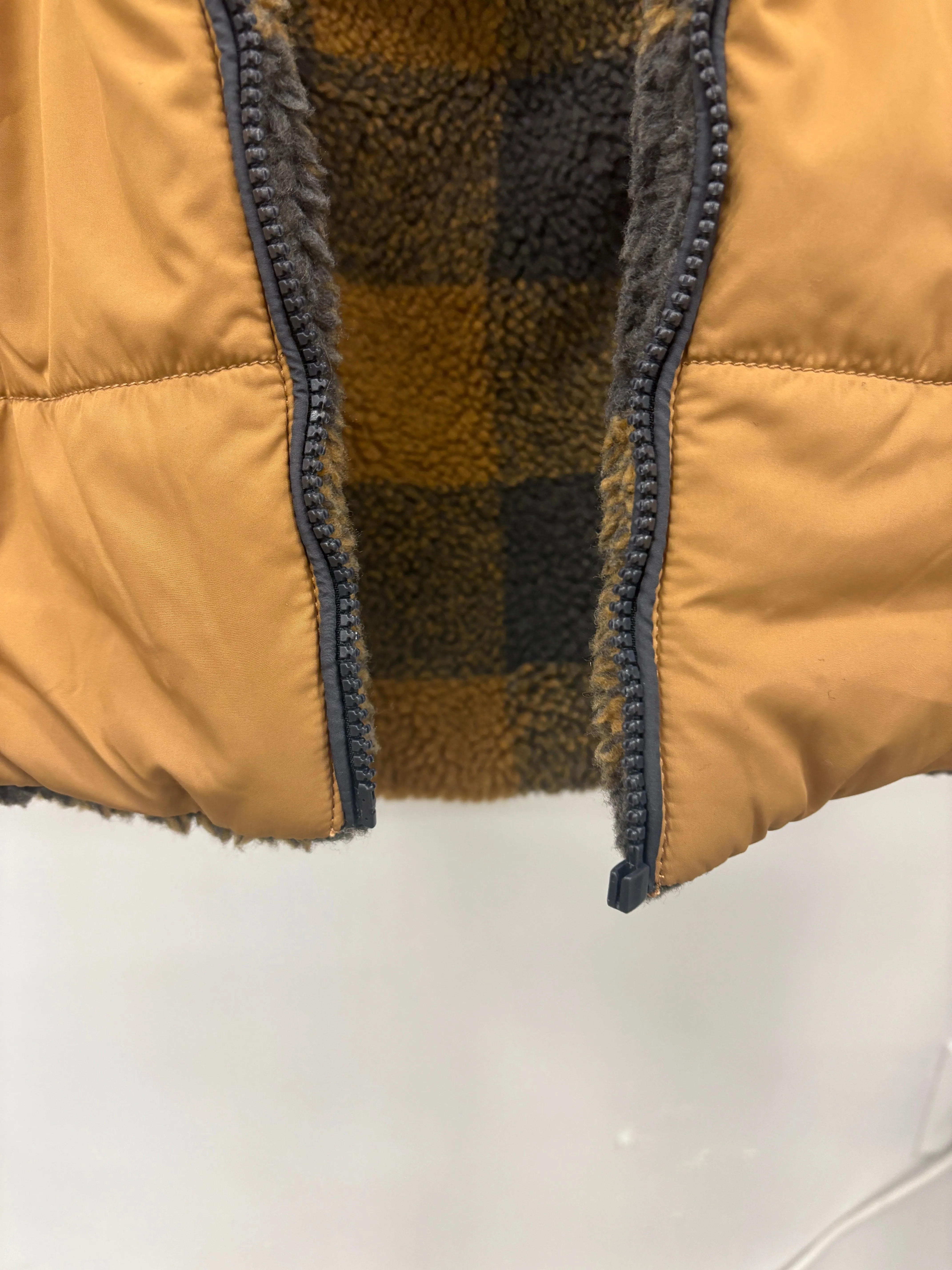MISFIT ITEM - The Ward REVERSIBLE Puffer/Sherpa Jacket - Chipmunk - KIDS // Size 9-10 years