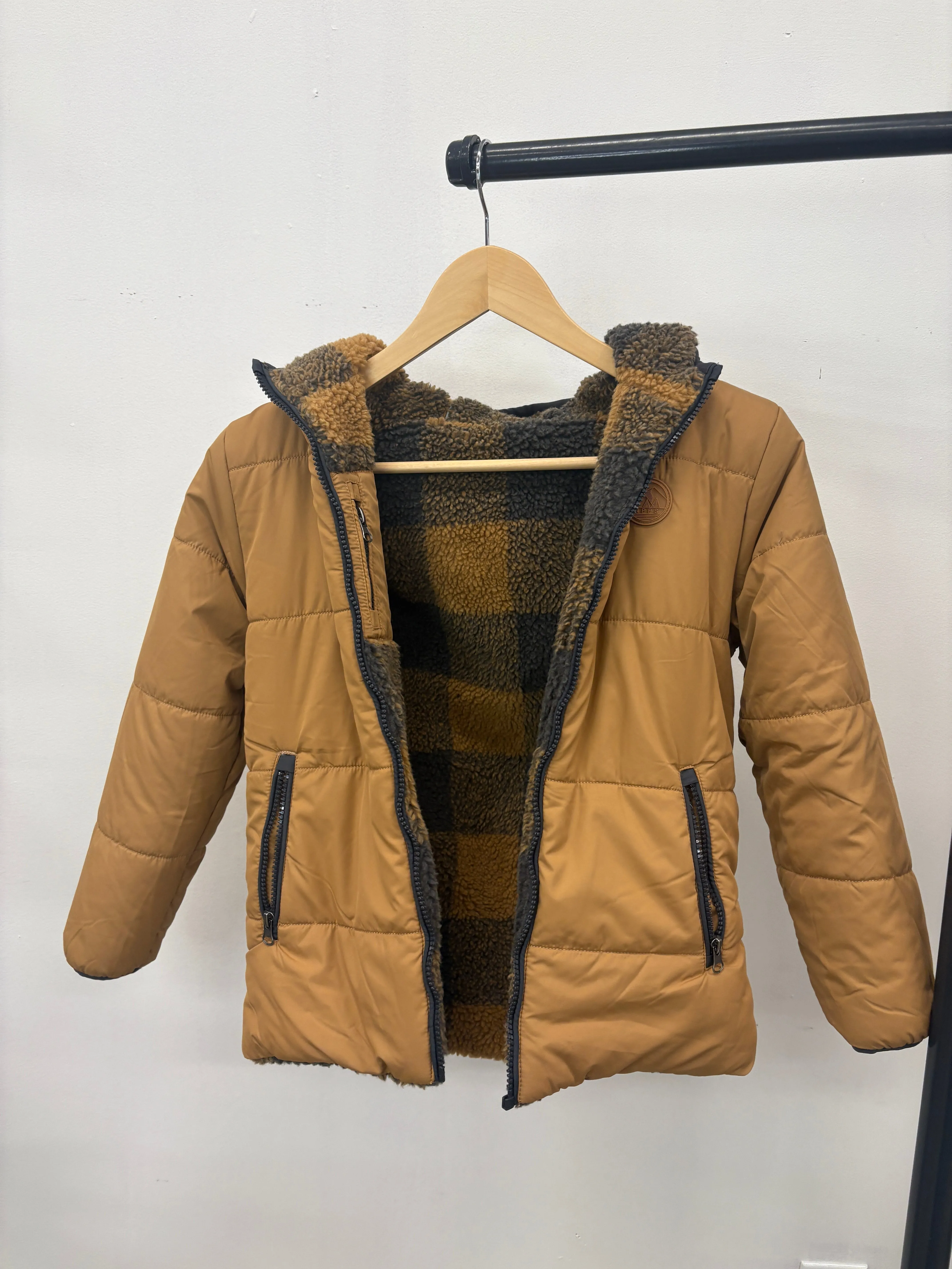 MISFIT ITEM - The Ward REVERSIBLE Puffer/Sherpa Jacket - Chipmunk - KIDS // Size 9-10 years