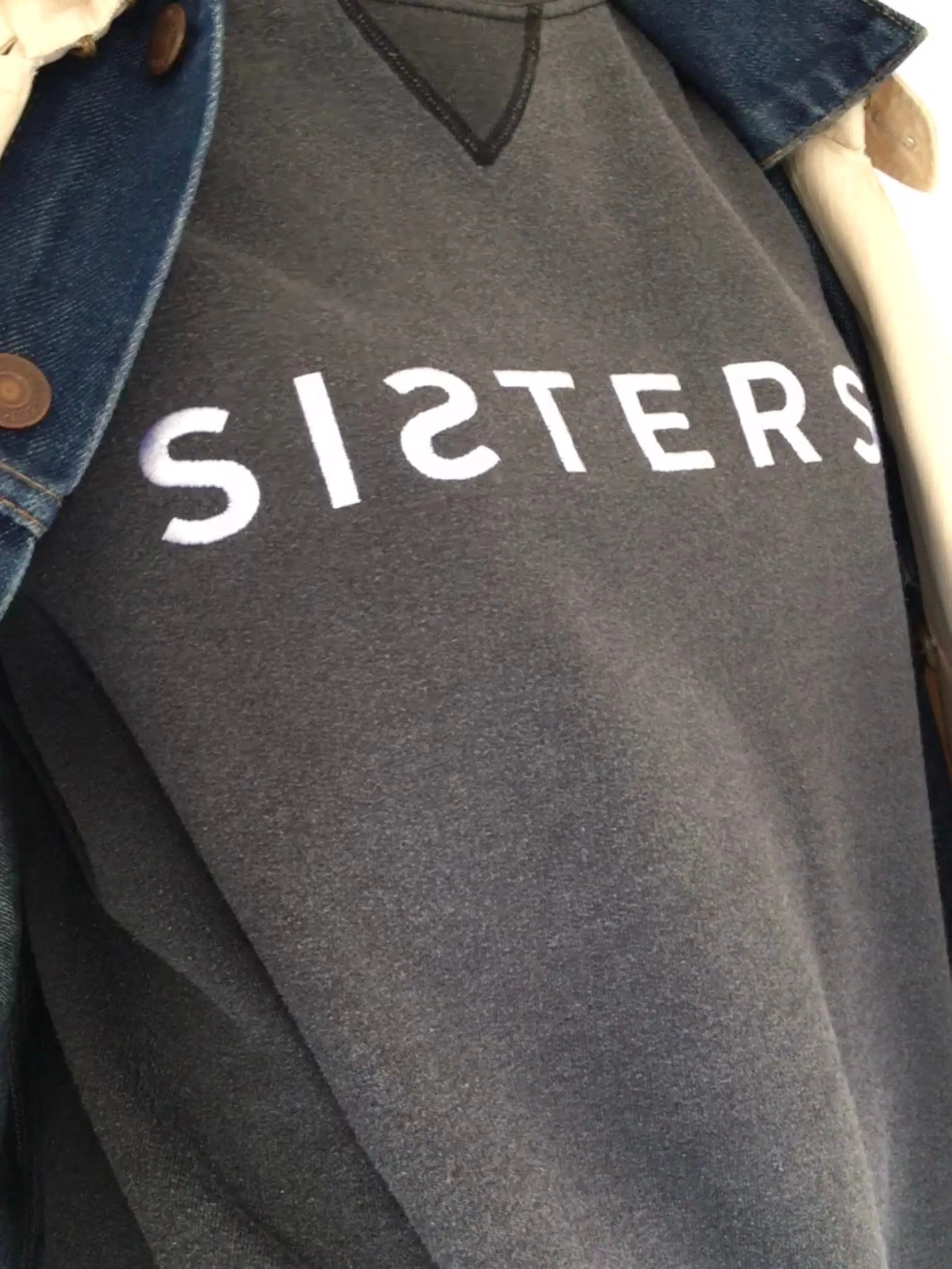 SISTERS embroidered sweatshirt SS113
