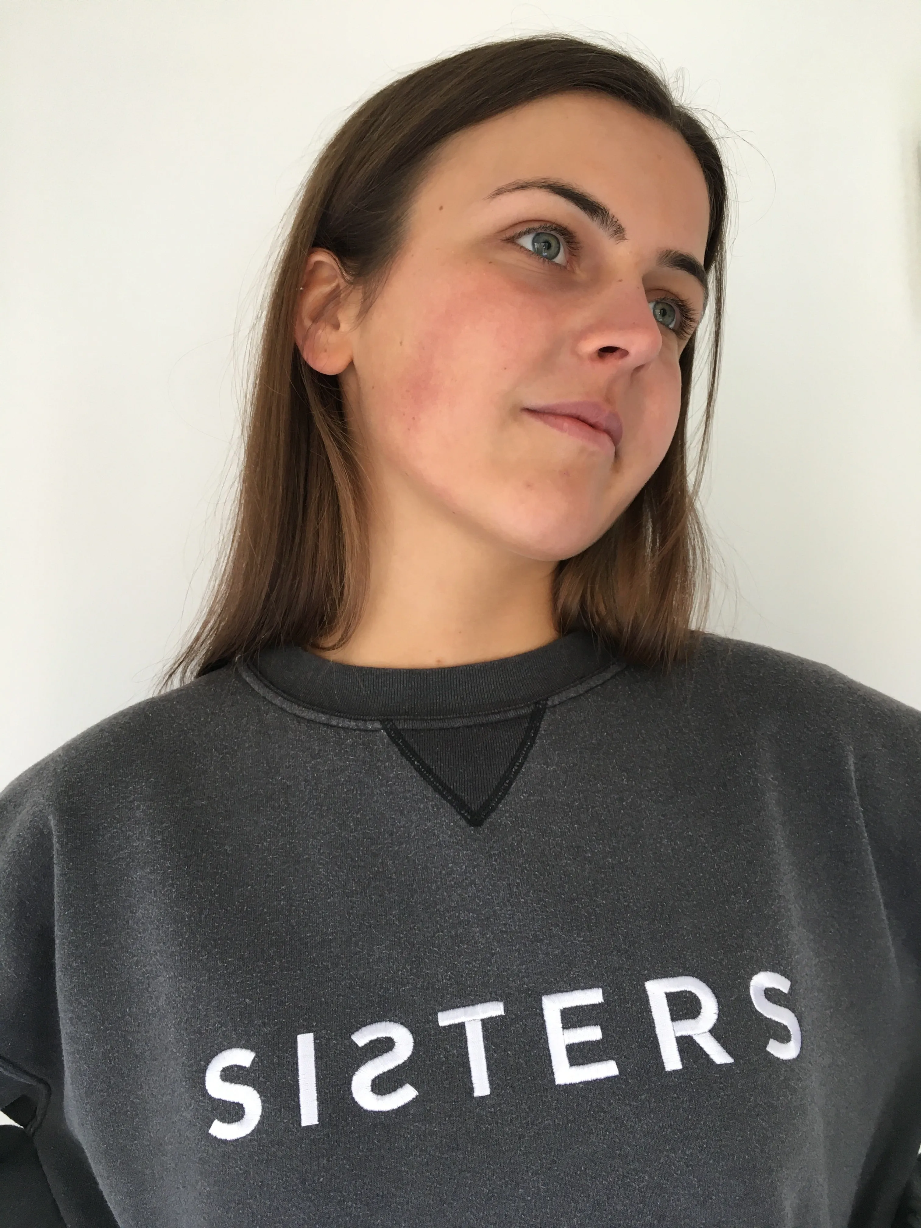 SISTERS embroidered sweatshirt SS113
